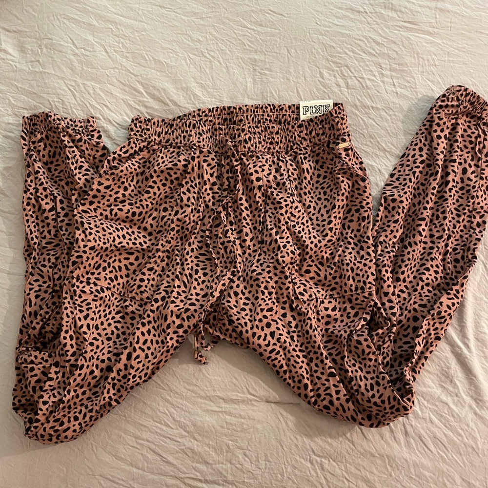 Pink joggers. NWT. Size XS.